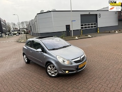 Opel Corsa - 1.4-16V Cosmo AUTOMAAT Panorama AIRCO