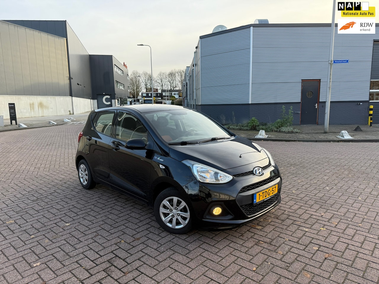 Hyundai i10 - 1.0i i-Motion Comfort Clima APK 5 Dr - AutoWereld.nl