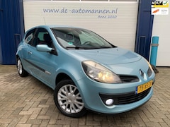 Renault Clio - 1.2 TCE TURBO 101pk Rip Curl 3-drs / AIRCO / APK 09-2025