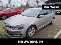 Volkswagen Golf - 1.0 TSI Connected Series | WORDT VERWACHT |