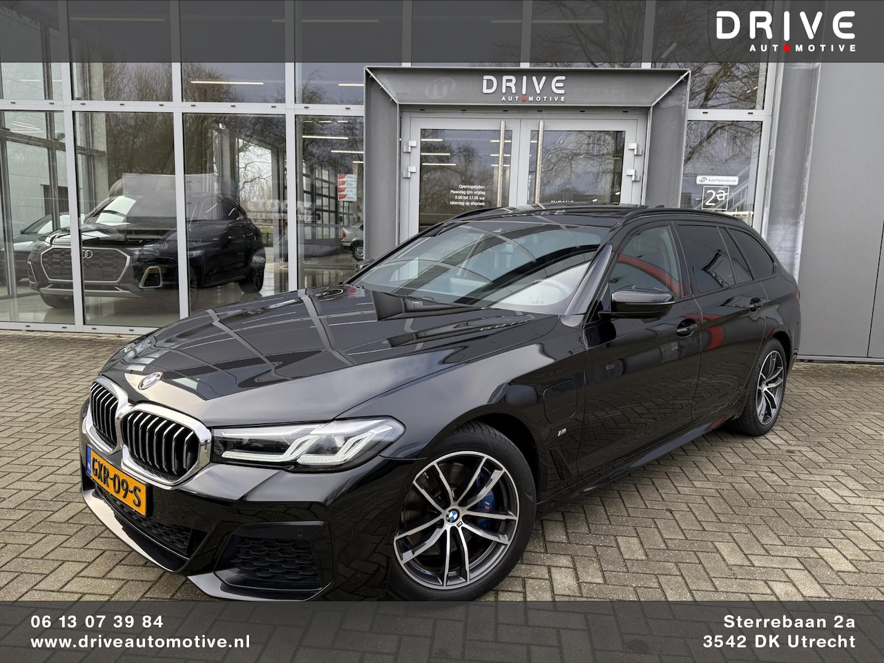 BMW 5-serie Touring - 530e High Executive M-Sport |Pano|Leer|Carplay|El.Trekhaak| - AutoWereld.nl