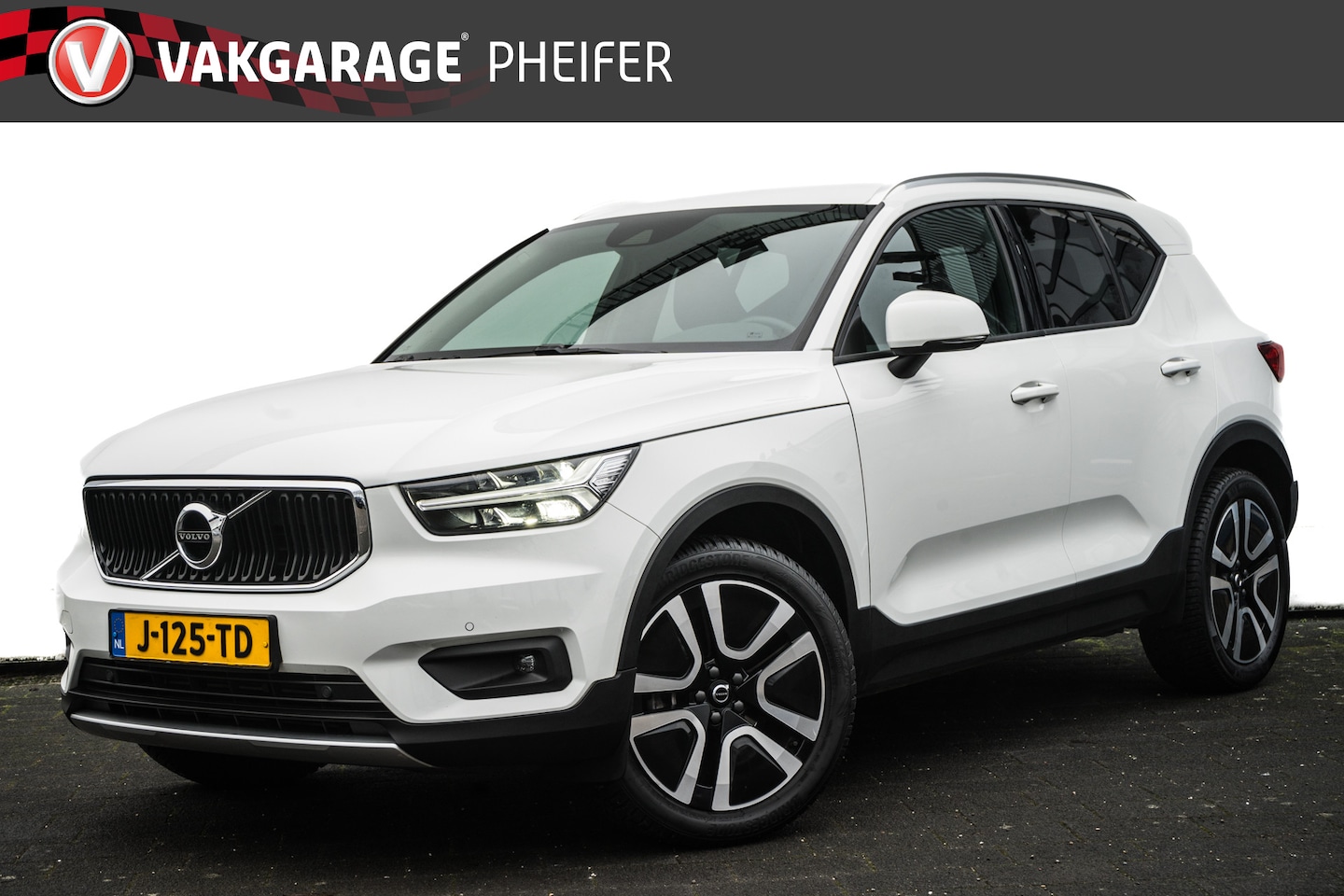 Volvo XC40 - 1.5 T2 130pk Aut. Business Pro Trekhaak/ Contourstoelen/ Camera/ Led/ Adapt. cruise/ Navig - AutoWereld.nl