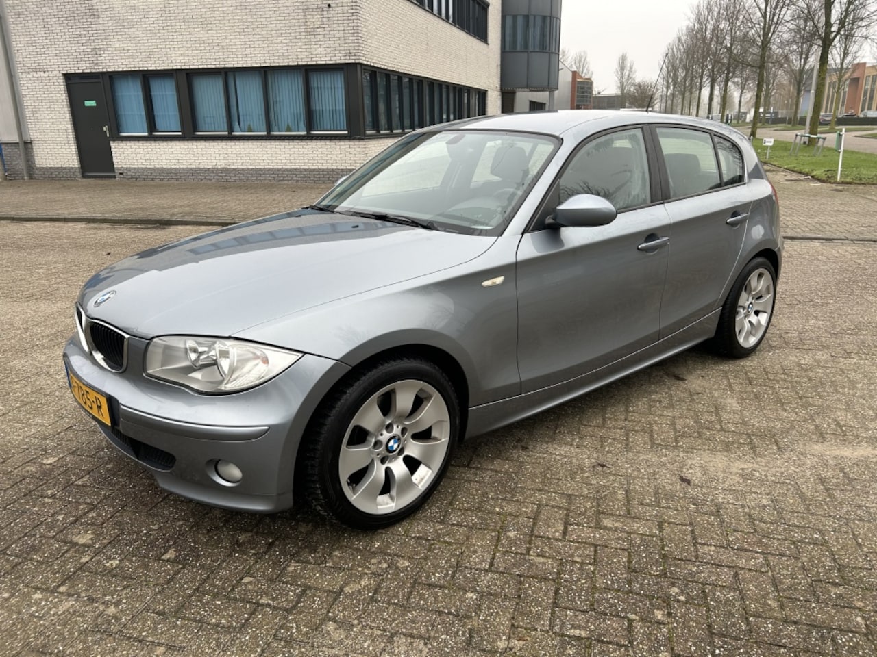 BMW 1-serie - 120i Executive 150PK AUT/LEER/PDC/CLIMA. - AutoWereld.nl