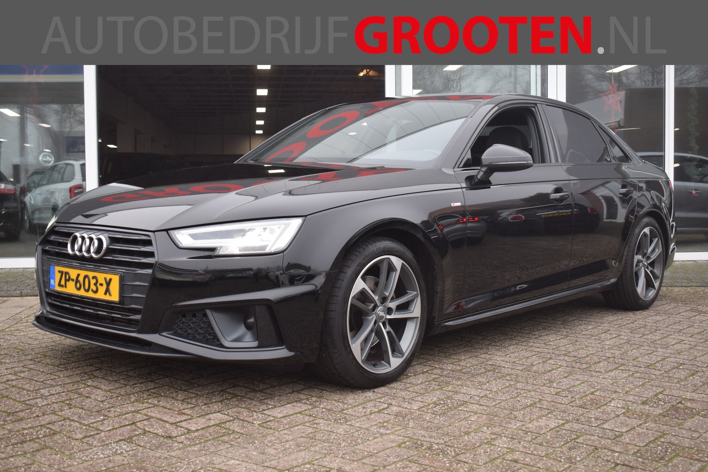 Audi A4 Limousine - 35 TFSI Sport S line edition - AutoWereld.nl