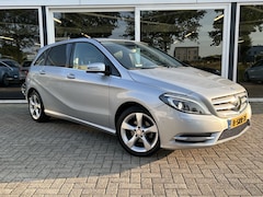 Mercedes-Benz B-klasse - 180 Ambition 50% deal 5.975, - ACTIE PDC / Trekhaak / Leder / Navi / Airco