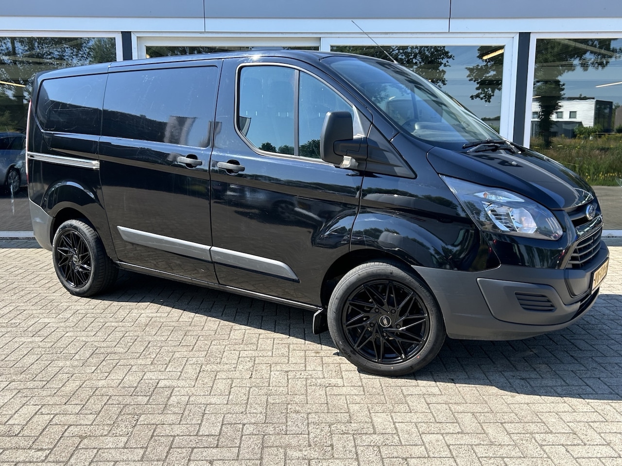 Ford Transit Custom - 270 2.2 TDCI L1H1 Economy Edition Trekhaak / Schuifdeur / Airco / Telefoon - AutoWereld.nl