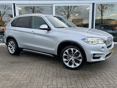 BMW X5 - xDrive40e 50% deal 11.975, - ACTIE Elek. Trekhaak / Camera / Head-up / Sportstoelen / Memo