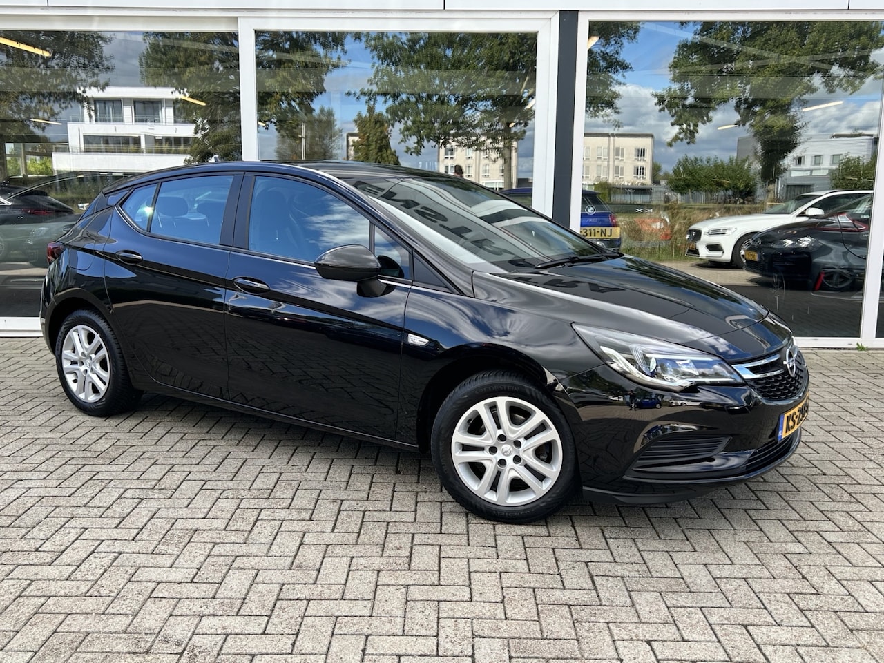 Opel Astra - 1.0 Business+ 50% deal 5.975,- ACTIE Camera / Navi / Stoelverwarming / Airco / Cruise - AutoWereld.nl