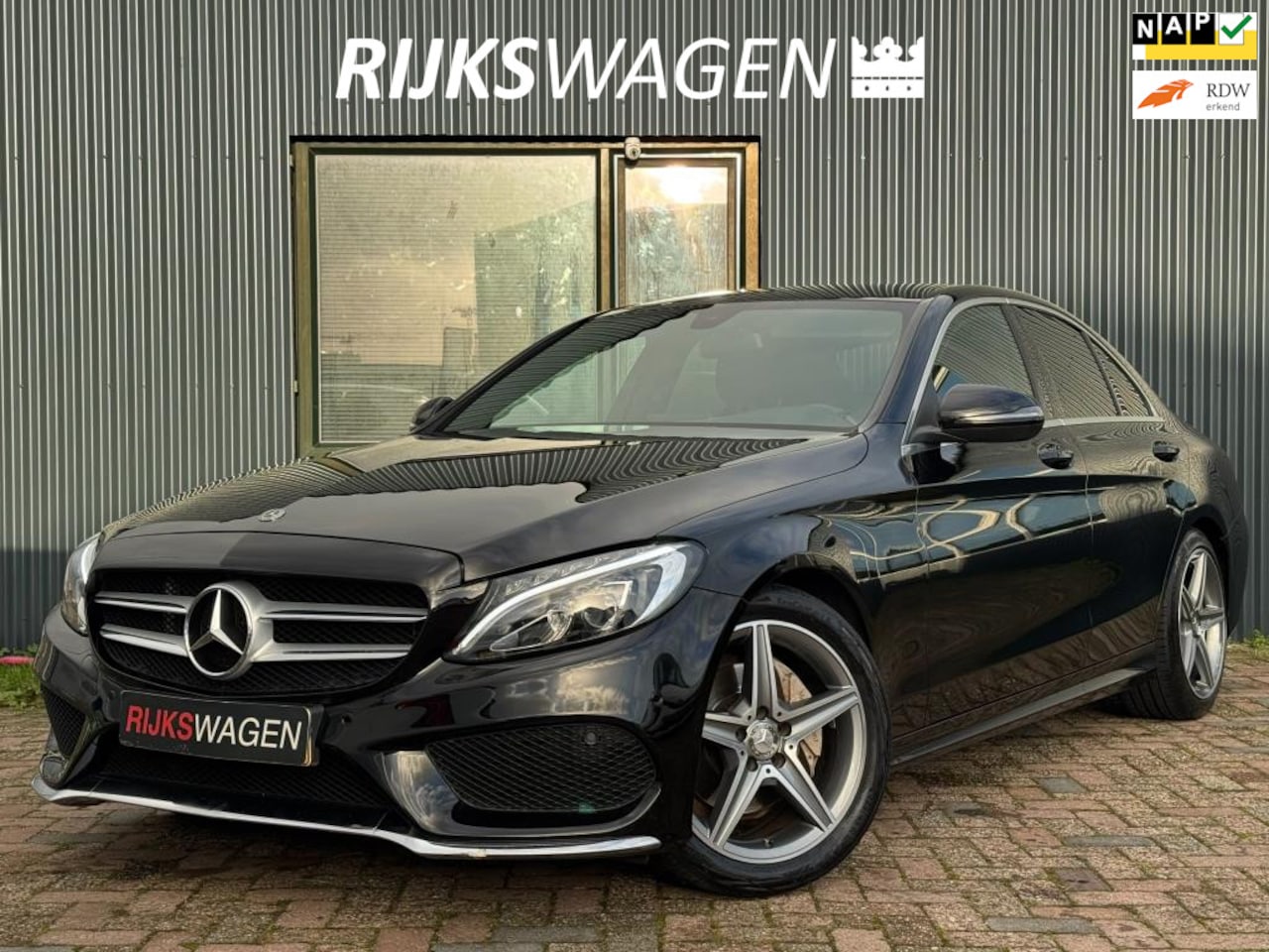 Mercedes-Benz C-klasse - 180 AMG-pakket/NAP/Trekhaak - AutoWereld.nl