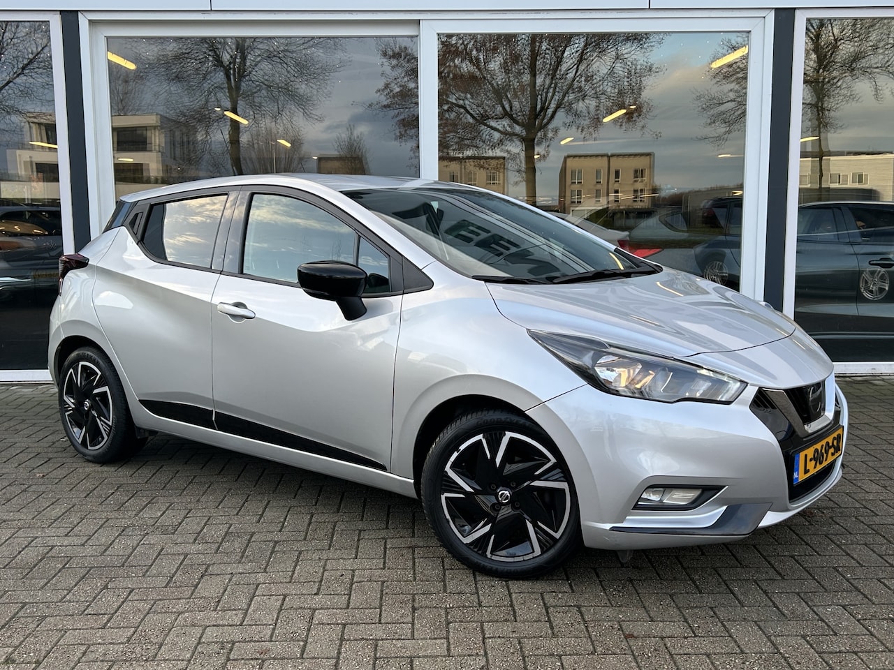 Nissan Micra - 1.0 IG-T N-Design 50% deal 6.225.- ACTIE Cruise / PDC Achter / Navi / Airco - AutoWereld.nl