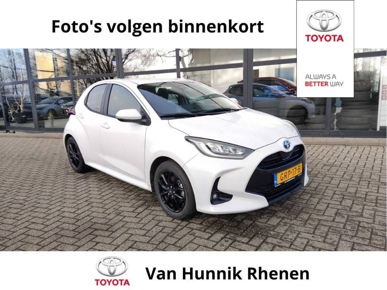 Toyota Yaris - 1.5 Hybrid Black and White Apple Stoelverw - AutoWereld.nl