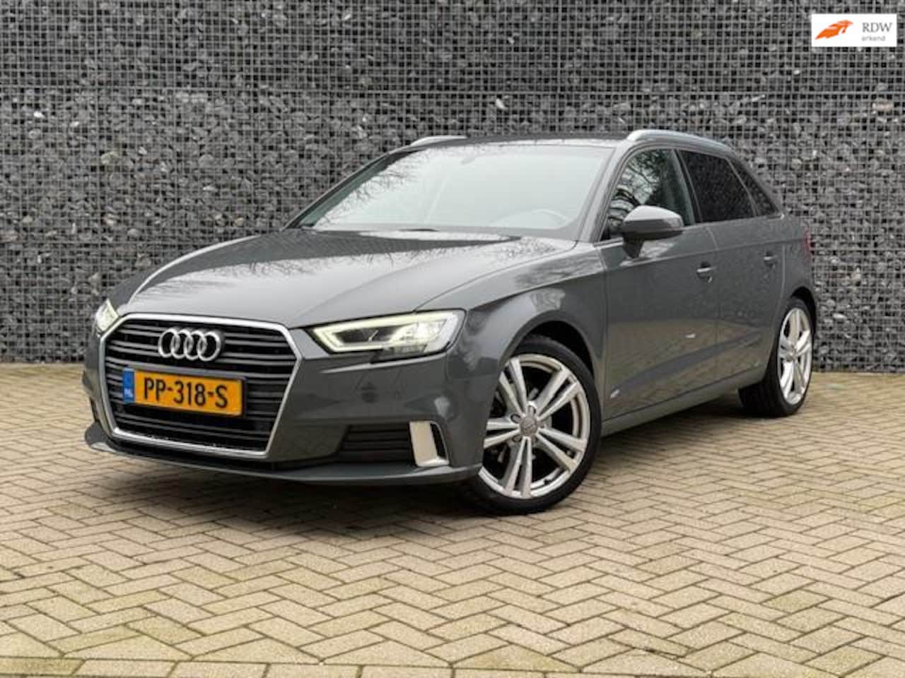 Audi A3 Sportback - 1.6 TDI Design Pro Line Plus 1.6 TDI Design Pro Line Plus - AutoWereld.nl