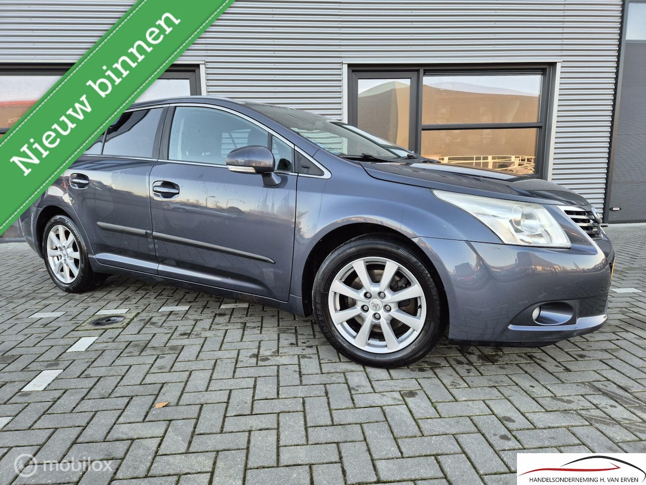 Toyota Avensis Wagon - 2.2 D-4D Business 2.2 D-4D Business - AutoWereld.nl