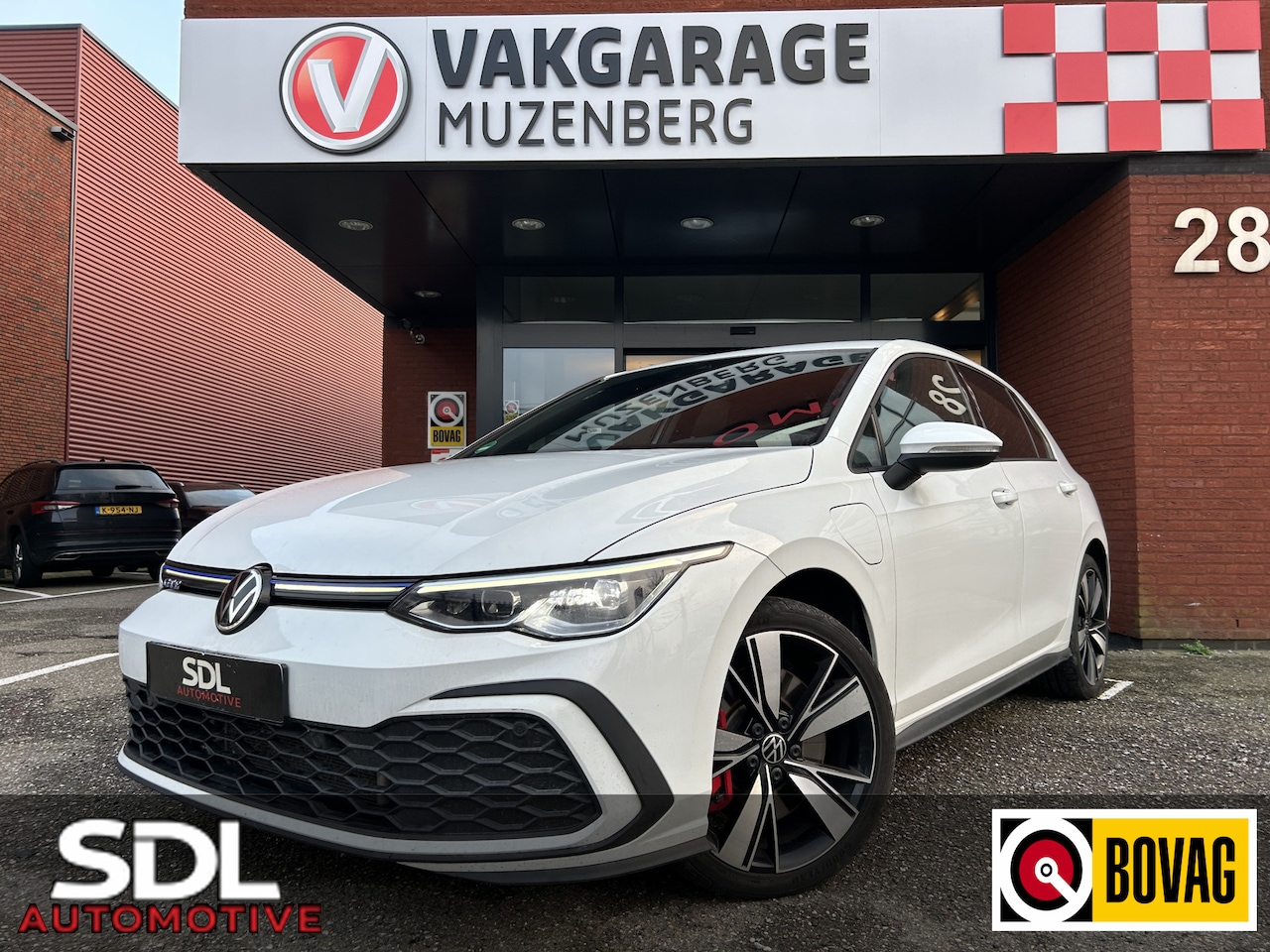 Volkswagen Golf - 1.4 eHybrid GTE // FULL LED // NAVI // CLIMA // PDC // ADAPTIV CRUISE // APPLE CARPLAY / A - AutoWereld.nl