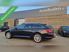 Skoda Superb Combi - 1.4TSi iV PHEV 160 Kw Automaat Business Edition Plus|Trekhaak|Camera|Navi|StoelVW