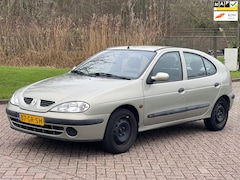 Renault Mégane - 1.6-16V RXE/AUTOMAAT/APK TOT 19-04-2025