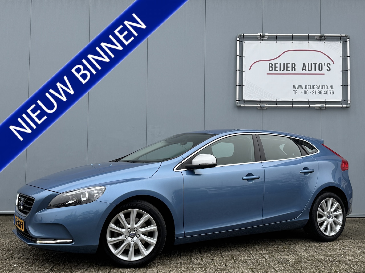 Volvo V40 - 2.0 T3 Summum Navigatie/Bluetooth/17inch. - AutoWereld.nl