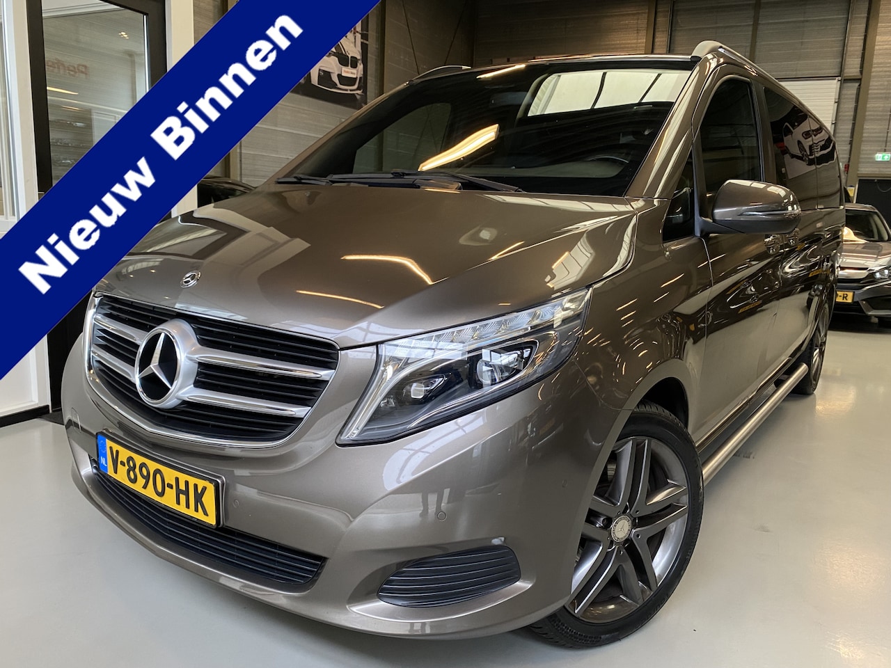 Mercedes-Benz V-klasse - 220d Extra Lang DC Avantgarde 19inch, Airco, Navi, Luchtvering - AutoWereld.nl