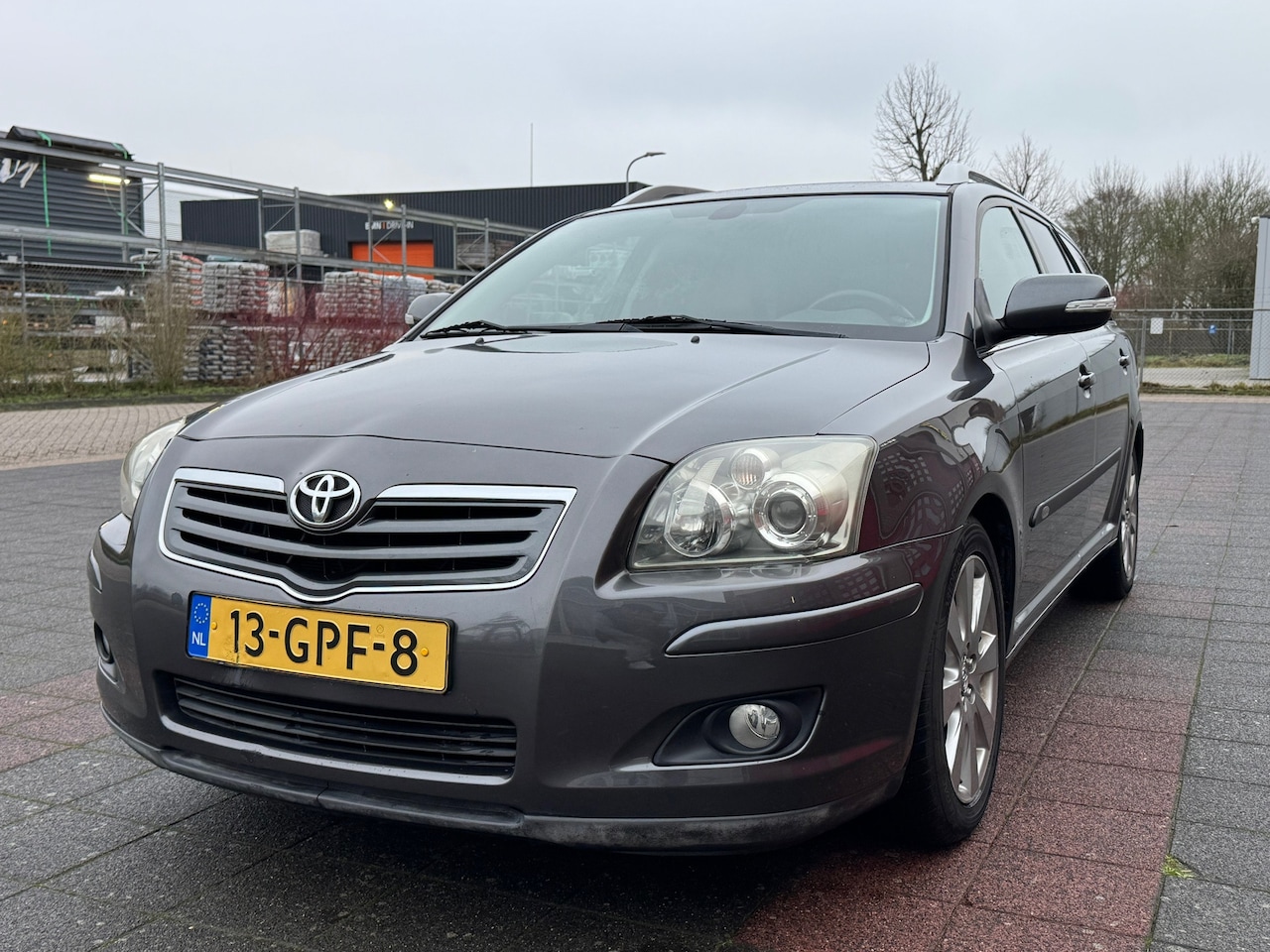 Toyota Avensis Wagon - 2.0 VVTi Luna Business LEER NAVI - AutoWereld.nl