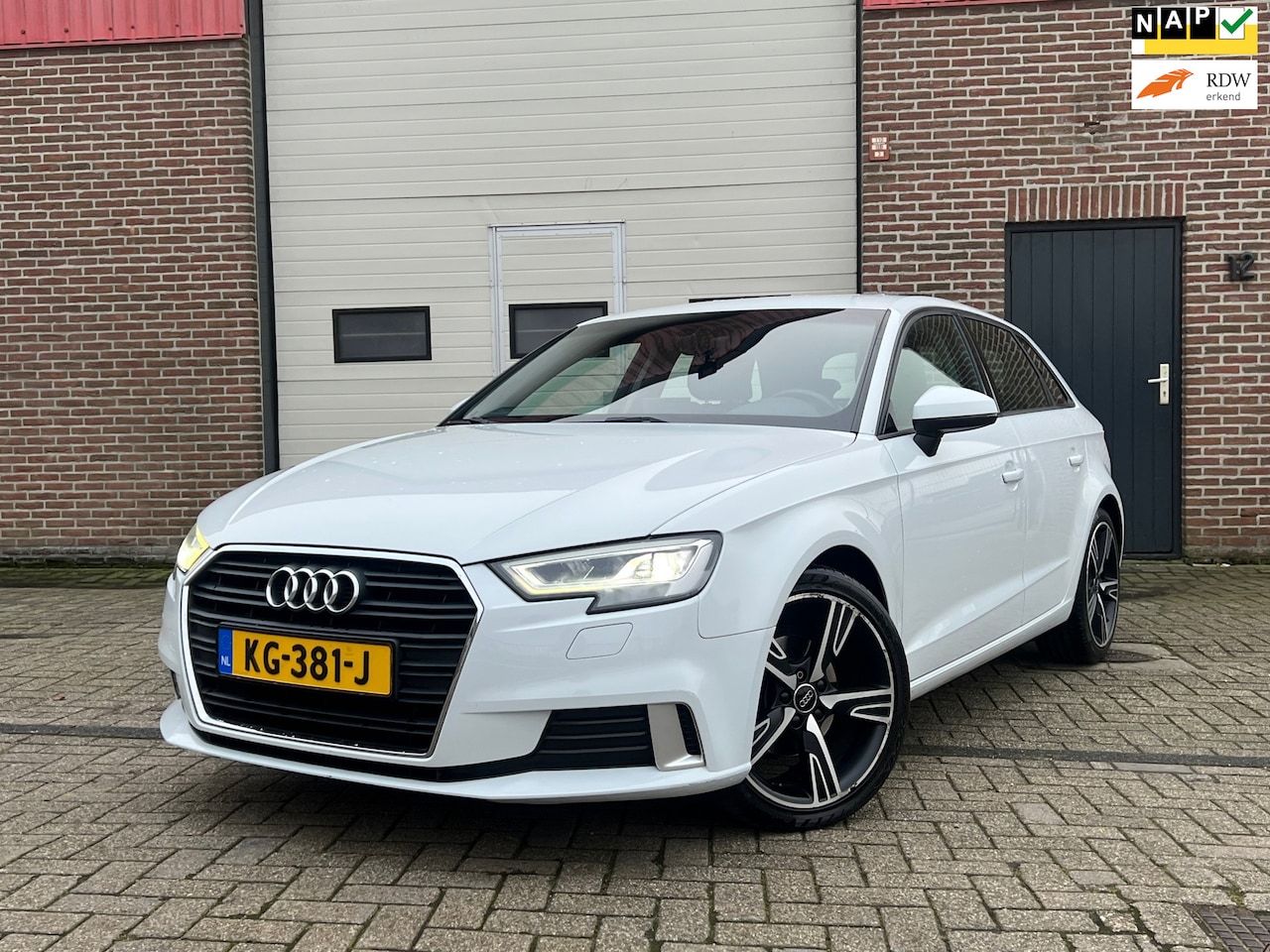 Audi A3 Sportback - 1.0 TFSI Sport Lease Edition | Cruise + Navi + Airco - AutoWereld.nl