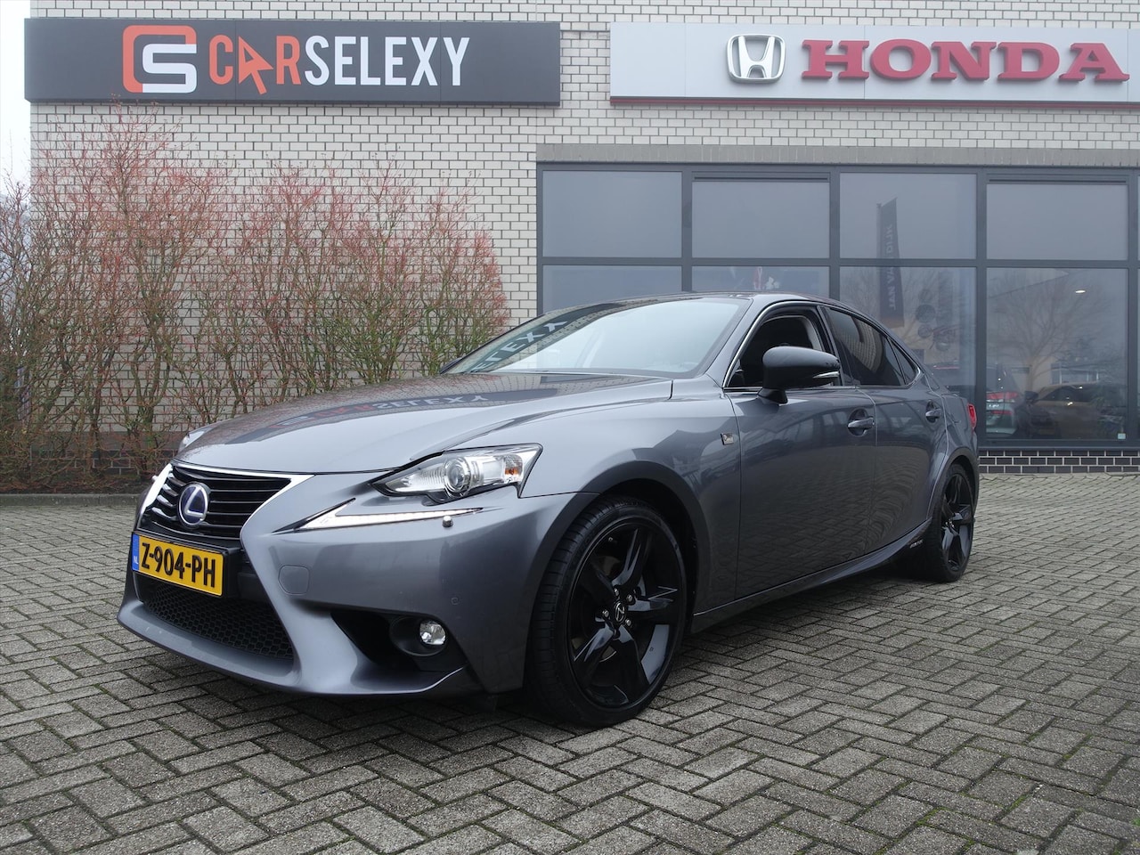 Lexus IS - 300h Hybrid F-Sport Line 300h Hybrid 223pk F Sport Line - AutoWereld.nl