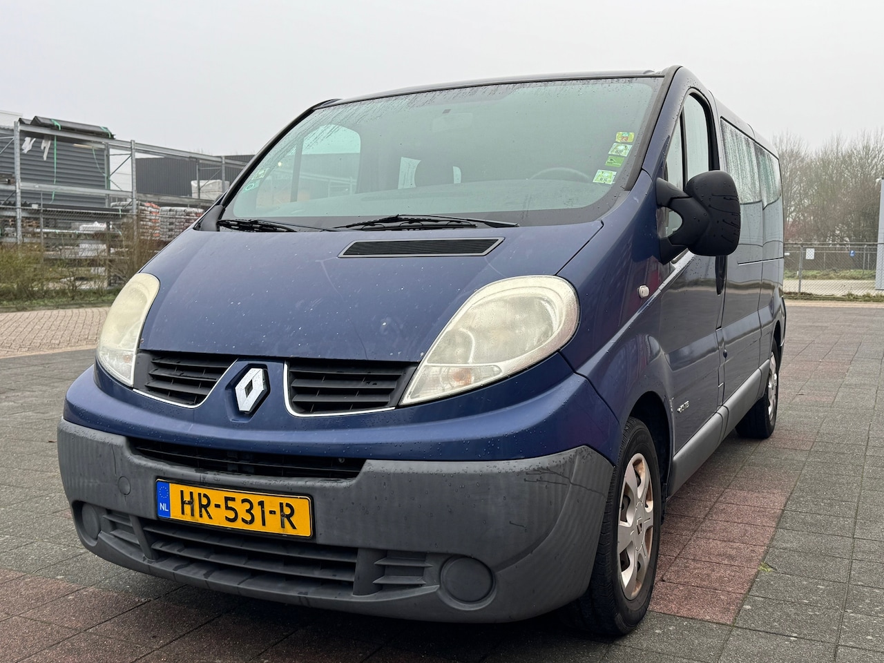 Renault Trafic Passenger - 2.5 dCi T29 L2H1 Authentique 9 PERSOONS AIRCO - AutoWereld.nl