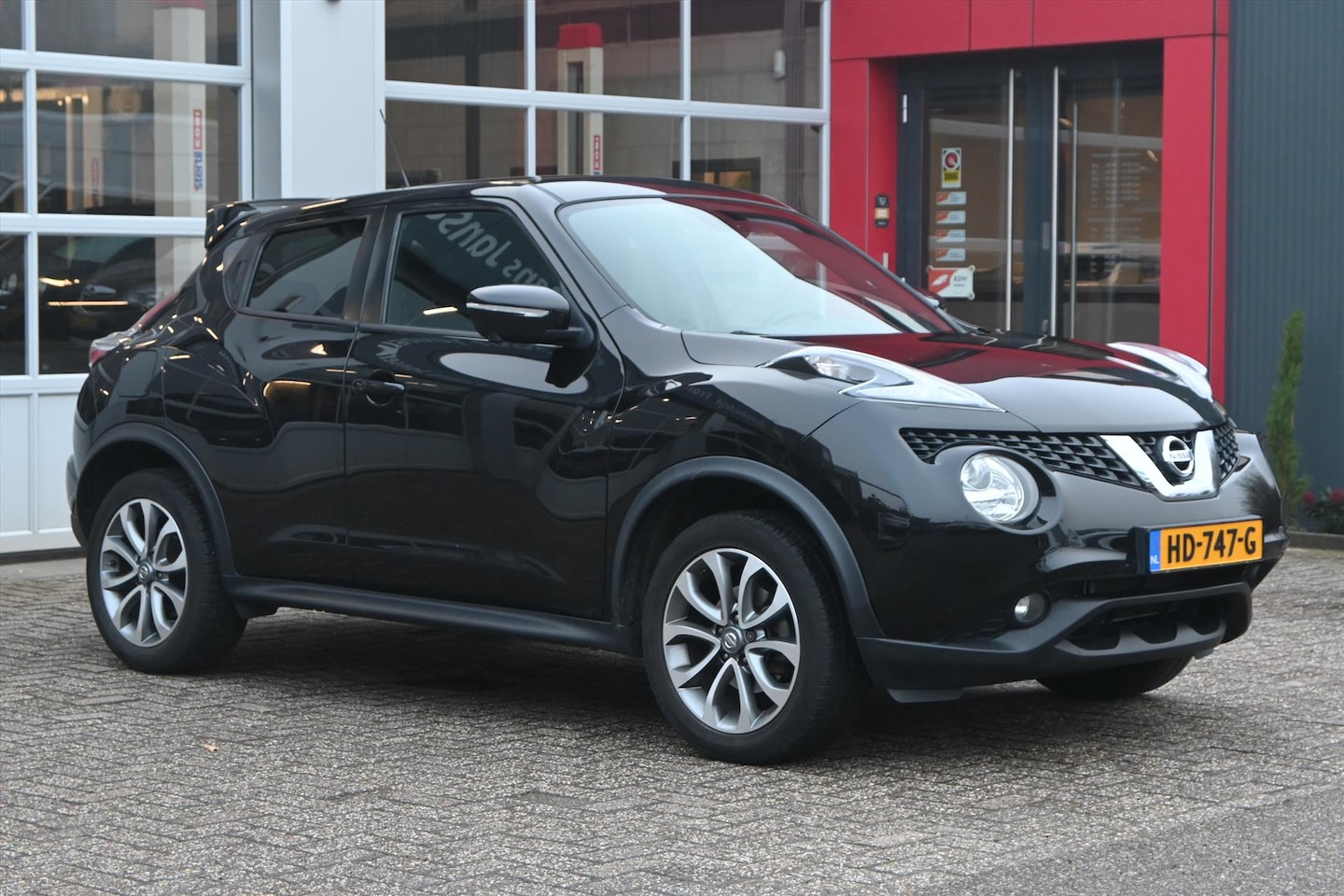 Nissan Juke - 1.2 DIG-T 116pk Connect Edition | Trekhaak | Camera | Climate | Keyless - AutoWereld.nl