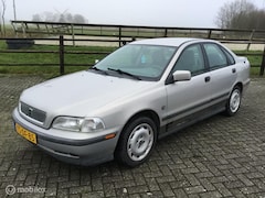 Volvo S40 - 1.8 Europa apk geldig tot oktober 2025