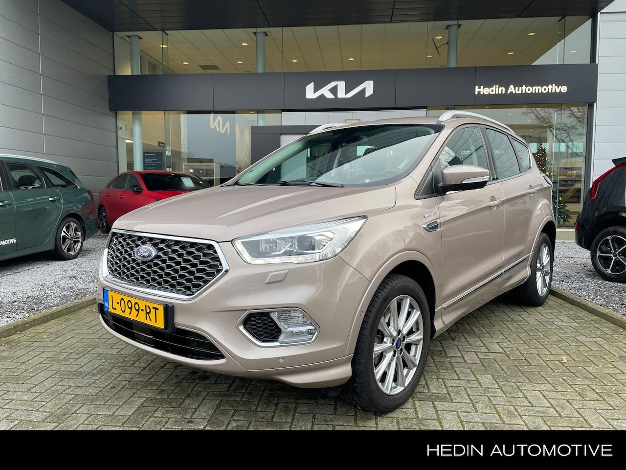 Ford Kuga - 1.5 EcoBoost Vignale | Trekhaak | 1850 KG trekgewicht - AutoWereld.nl