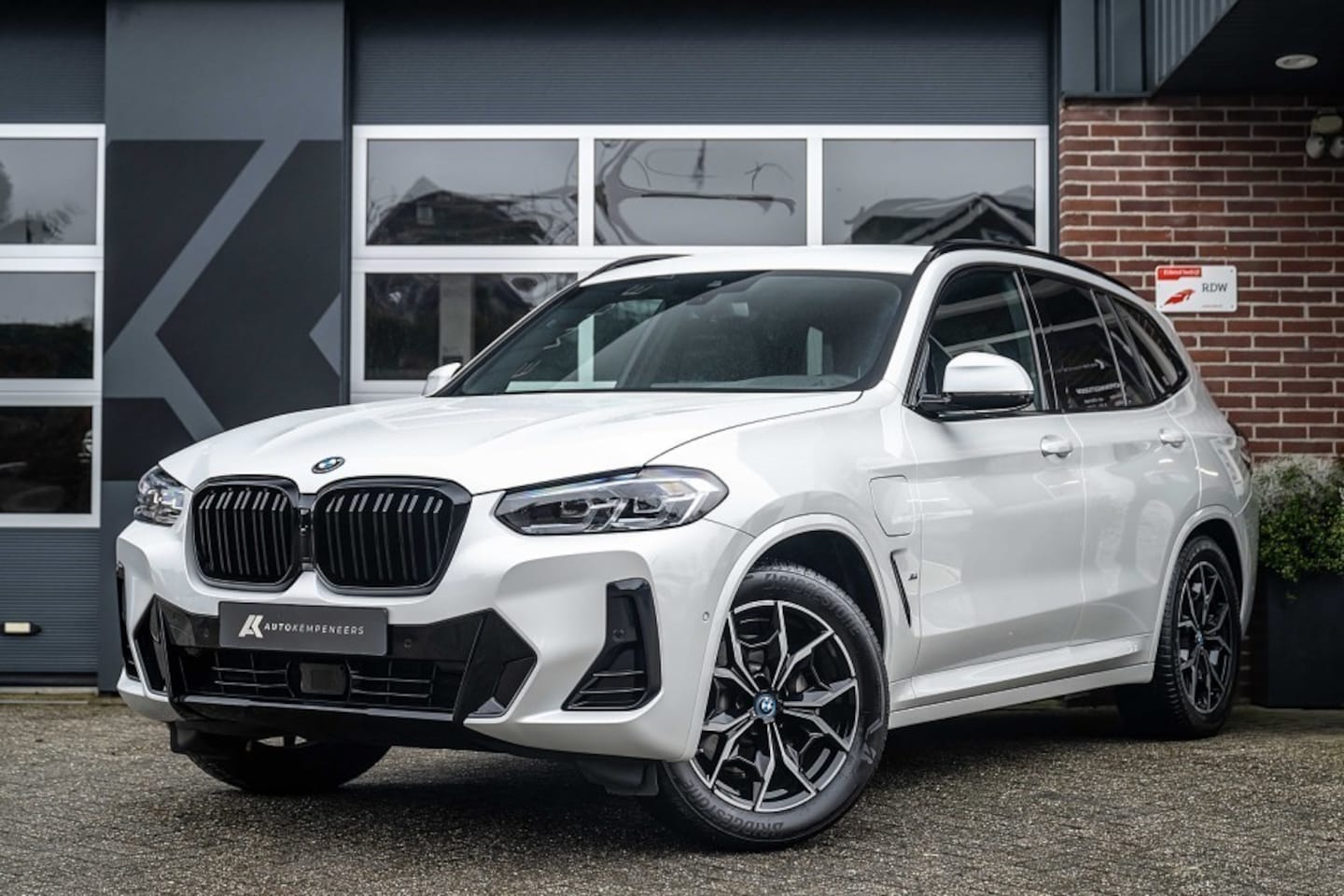 BMW X3 - xDrive 30e M Sport | HIFI | Shadow | Trekhaak | Leder | ACC | 19 Inch | - AutoWereld.nl