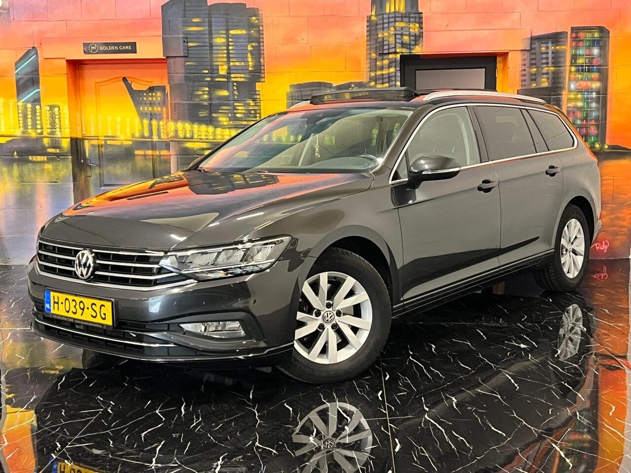 Volkswagen Passat Variant - 1.5 TSI Comfort Business Panorama - AutoWereld.nl