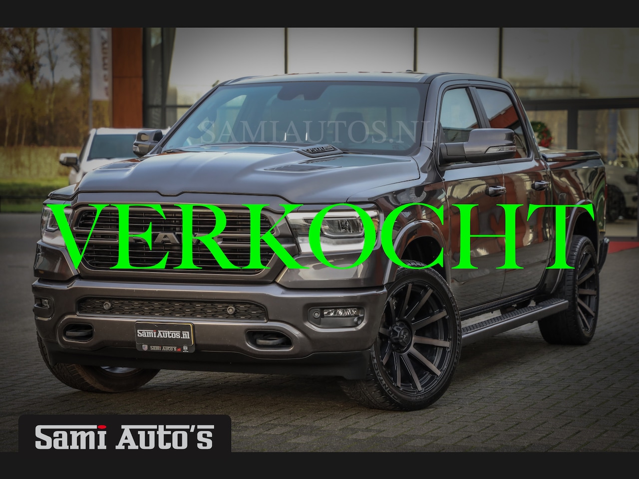 Dodge Ram 1500 - SPORT | HEMI 5.7 V8 402 PK | KMC 22 INCH | 4x4 | LARAMIE | GRANITE CRYSTAL | DUBBELE CABIN - AutoWereld.nl