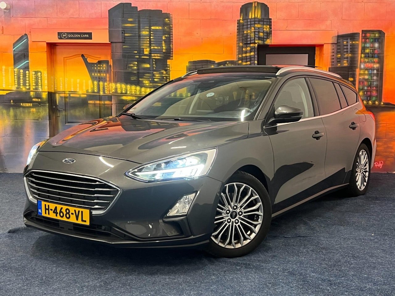 Ford Focus Wagon - 1.0 EcoBoost Titanium Business Pano|AppleCarplay - AutoWereld.nl