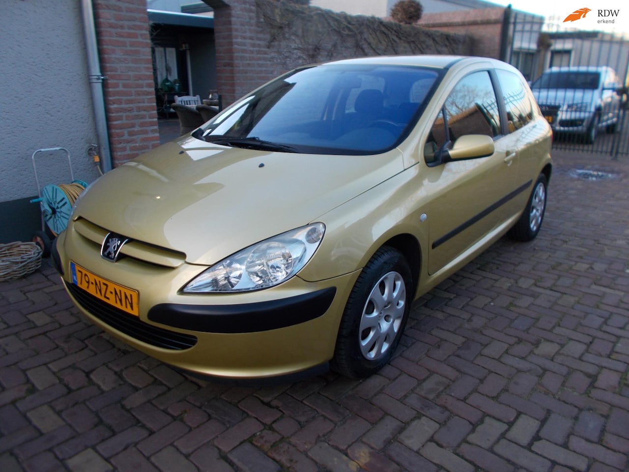 Peugeot 307 - 1.4-16V XS airco bj 2004 apk 1-5-2025 - AutoWereld.nl