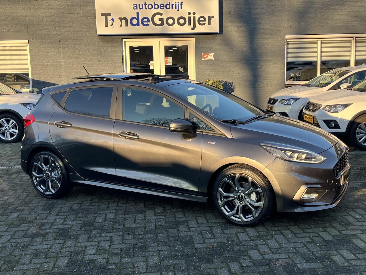 Ford Fiesta - 1.0 EcoBoost ST-line X 125 PK | PANORAMA | CAMERA | NAV. | STOELVERW. | - AutoWereld.nl