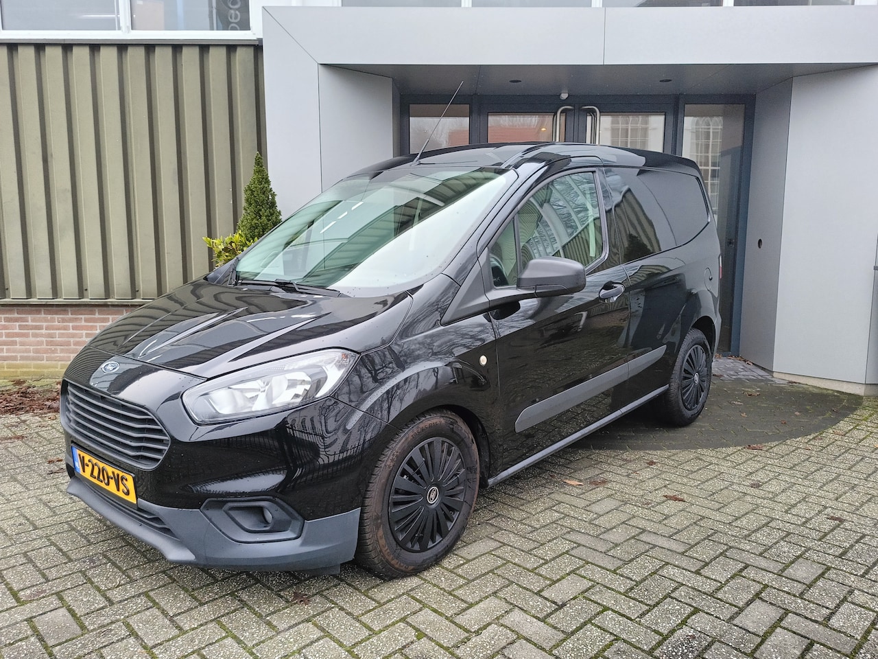 Ford Transit Courier - 1.5 TDCI Trend Airco | Centrale deurvergrendeling | Prijs excl. BTW - AutoWereld.nl