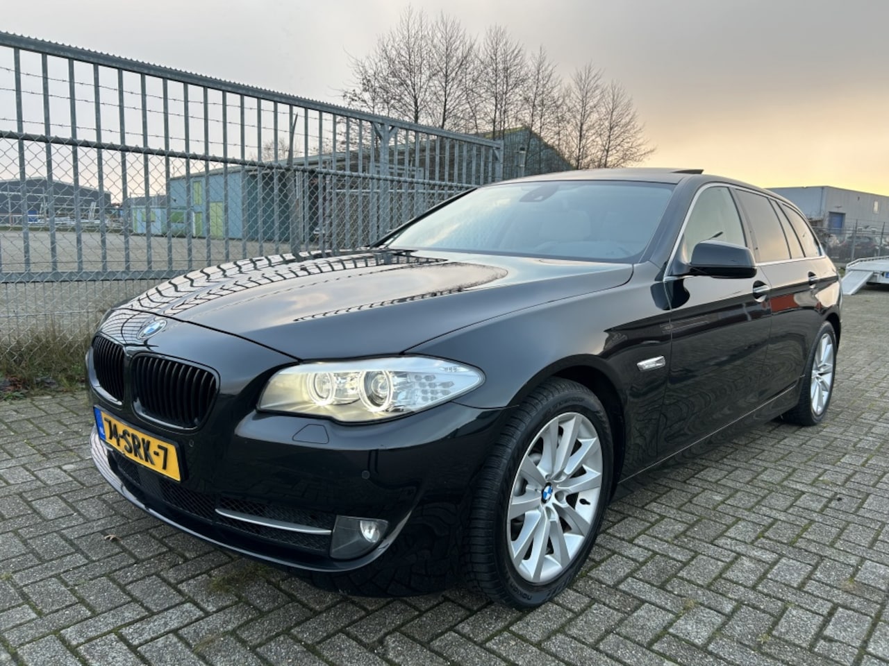 BMW 5-serie Touring - 530d High Executive / Panorama Dak / Xenon - AutoWereld.nl