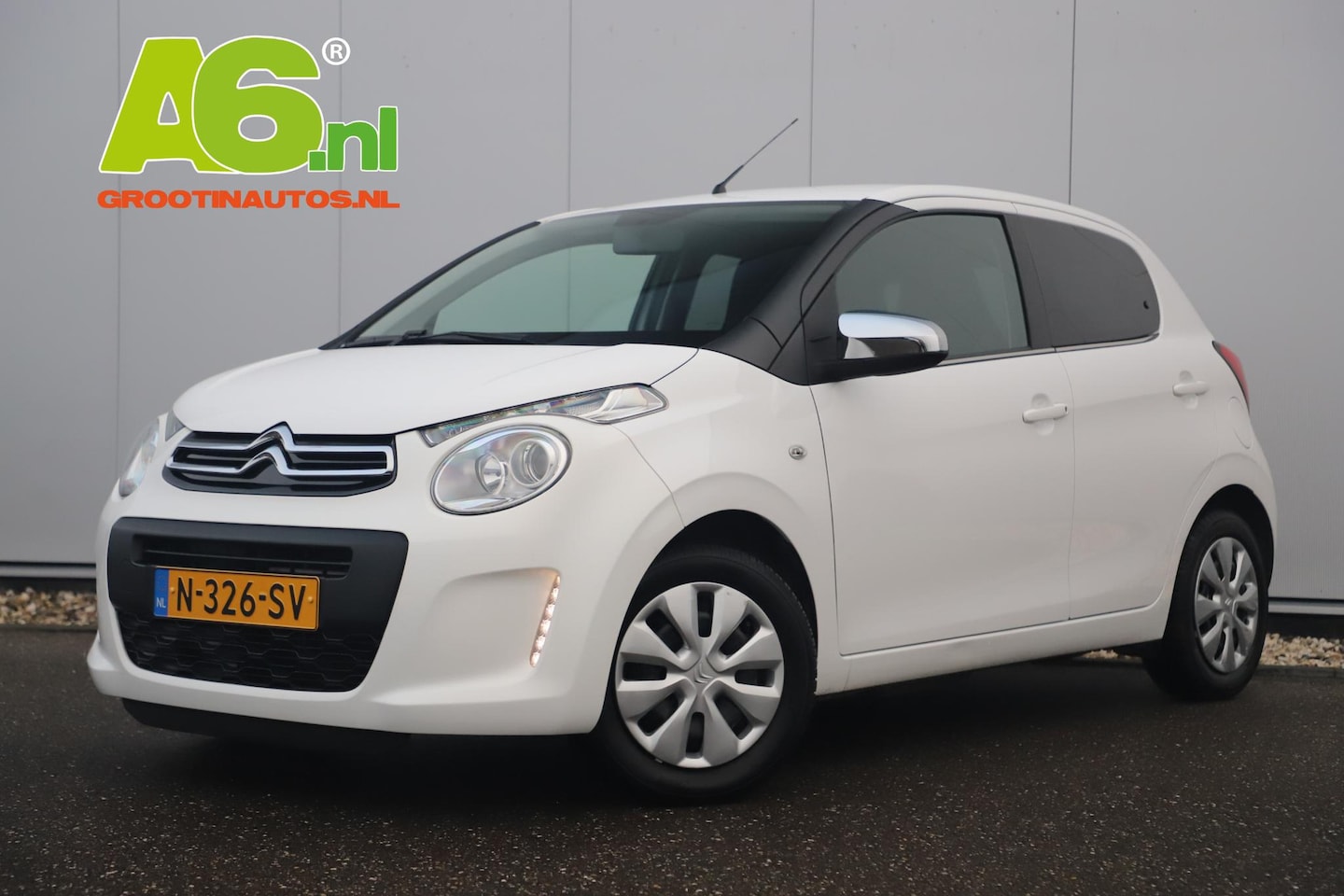 Citroën C1 - 1.0 VTi Feel Navigatie Camera Airco Elektrische Ramen Getint Glas - AutoWereld.nl