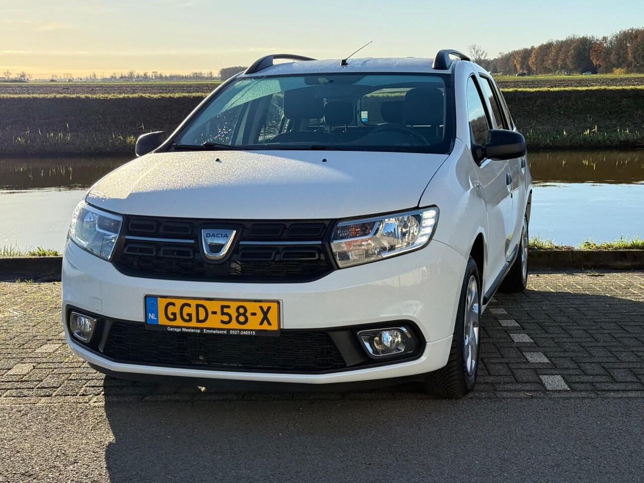 Dacia Logan MCV - 1.0 Tce Ambiance TREKHAAK / AIRCO - AutoWereld.nl