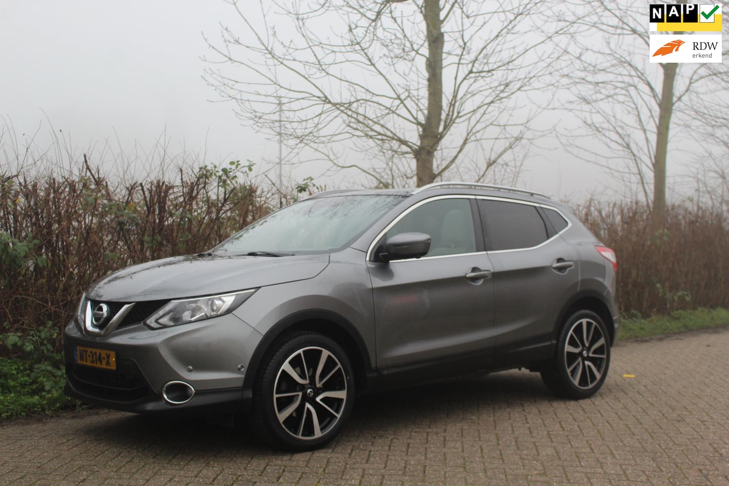 Nissan Qashqai - 1.2 Tekna *Pano *Navi *360Camera *Keyless - AutoWereld.nl