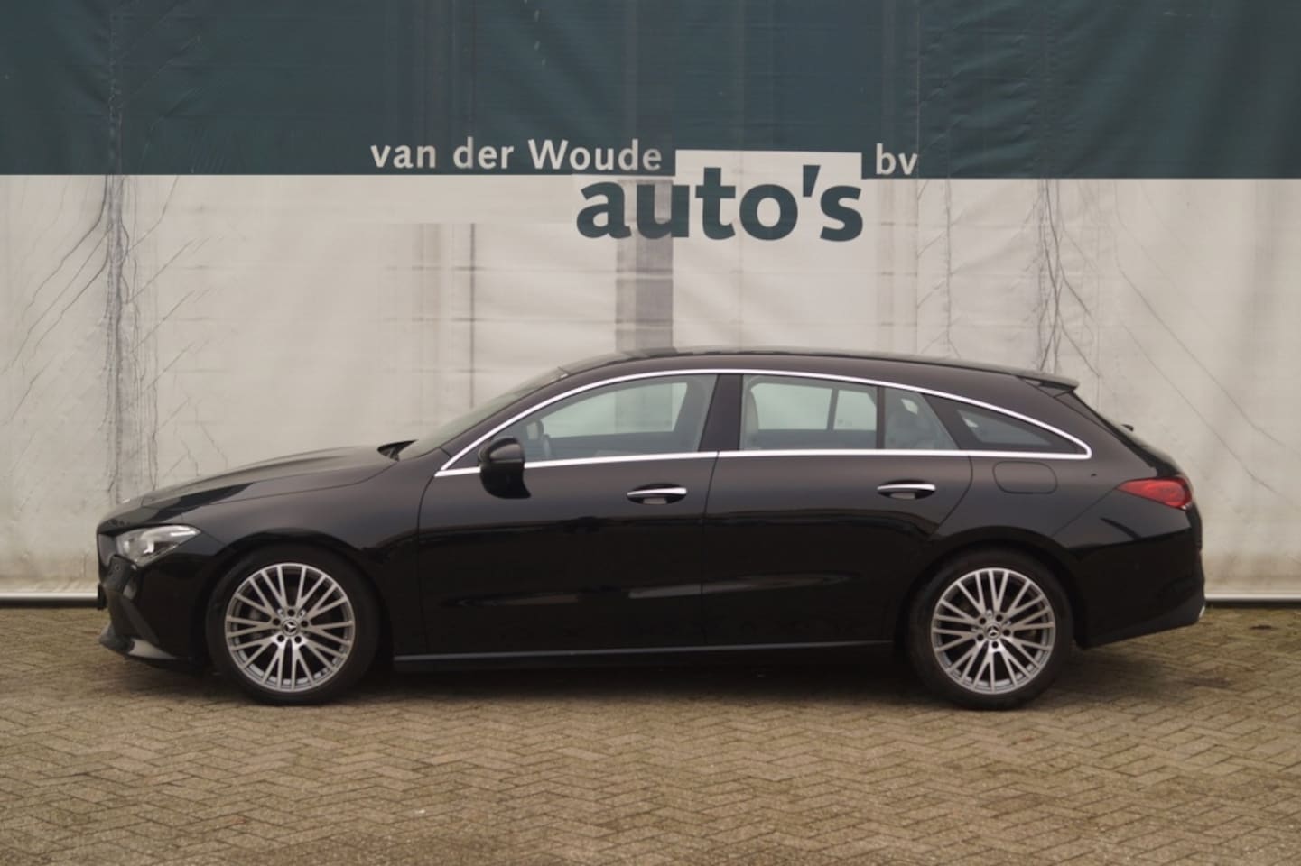 Mercedes-Benz CLA-klasse Shooting Brake - 180 Automaat Business Solution Pro Plus - AutoWereld.nl