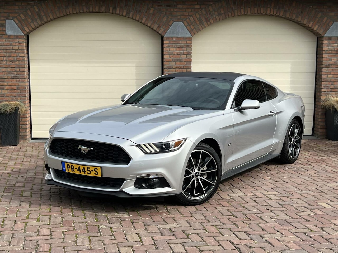 Ford Mustang Fastback - 2.3 EcoBoost 309PK Airco Camera LED Cruise - AutoWereld.nl