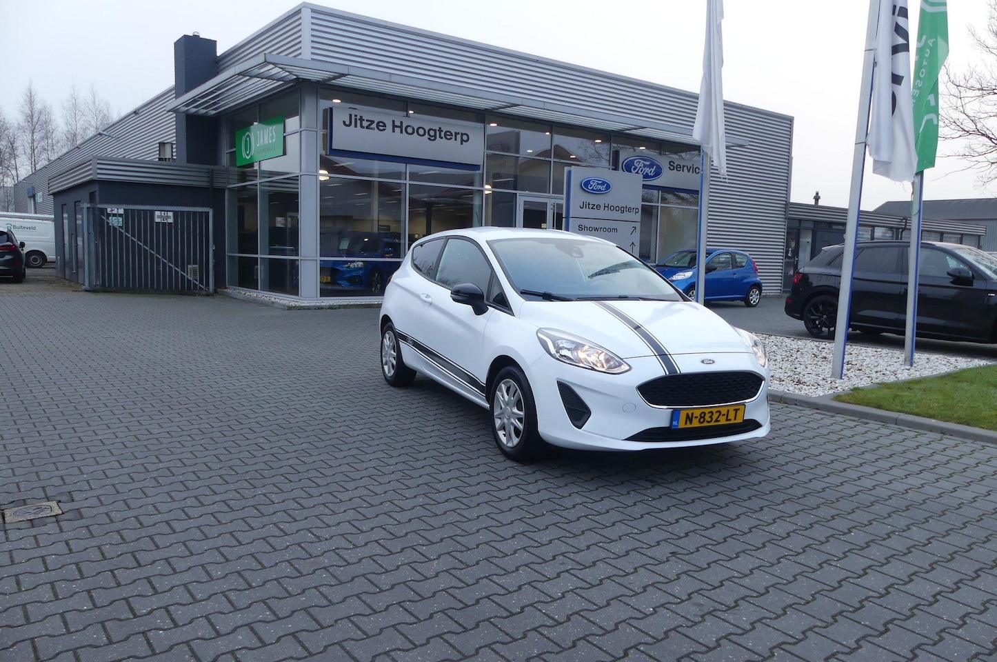 Ford Fiesta - 1.1 Trend NAVI.APPLE CARPLAY,CRUISE.AIRCO.DRIVER ASS PACK.BLACK STYLING. - AutoWereld.nl