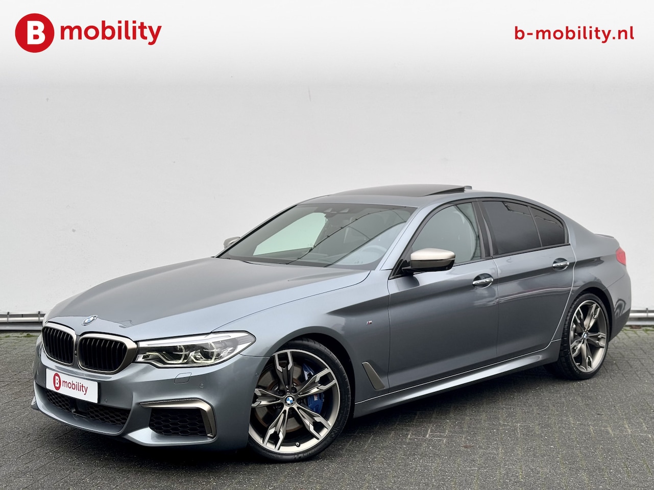 BMW 5-serie - M550i xDrive High Executive M-Sport 8-Cilinder | Trekhaak | Schuif/Kanteldak | Head Up Dis - AutoWereld.nl