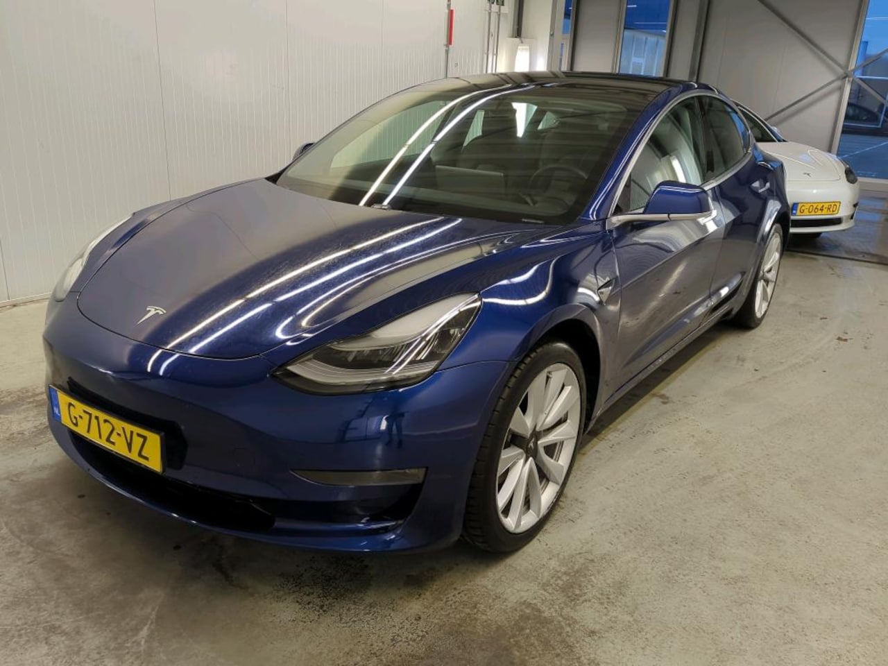 Tesla Model 3 - Long-Range AWD 351pk 75 kWh [ AUTOPILOT+19'' LMV+620KM WLTP+PREMIUM AUDIO ] - AutoWereld.nl