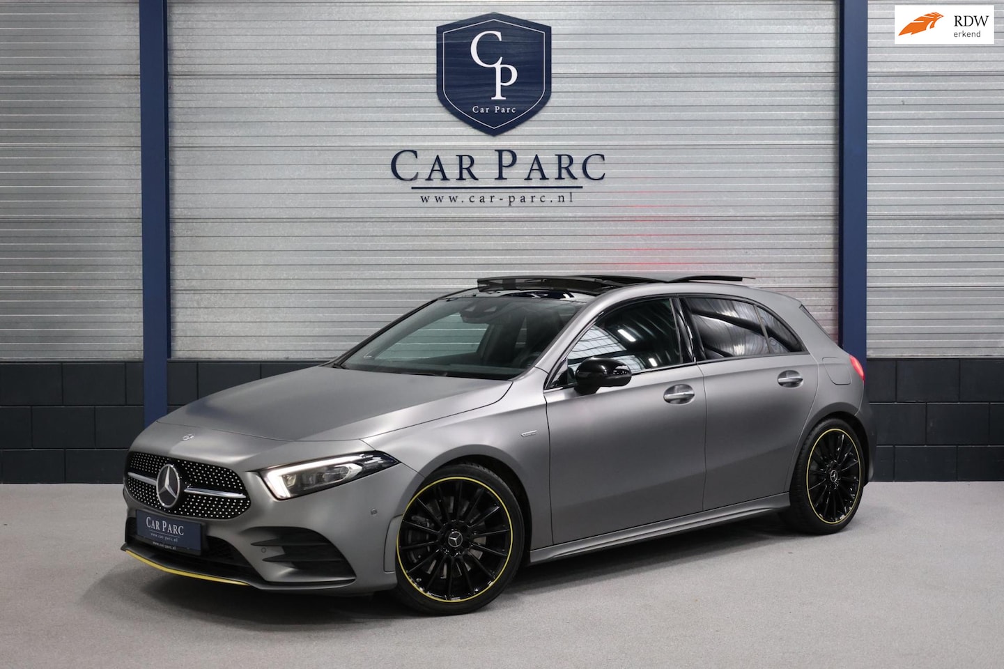 Mercedes-Benz A-klasse - 250 AMG Edition 1 MATT/MULTIBEAM/VIRTUAL/SFEER/PANO/ALCANTARA+S.VERWARMING/19" LMV/360/ACC - AutoWereld.nl