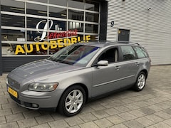 Volvo V50 - 2.4 - Airco I Sport velgen I Comfort pakket I Trekhaak I Nwe APK 12-2025