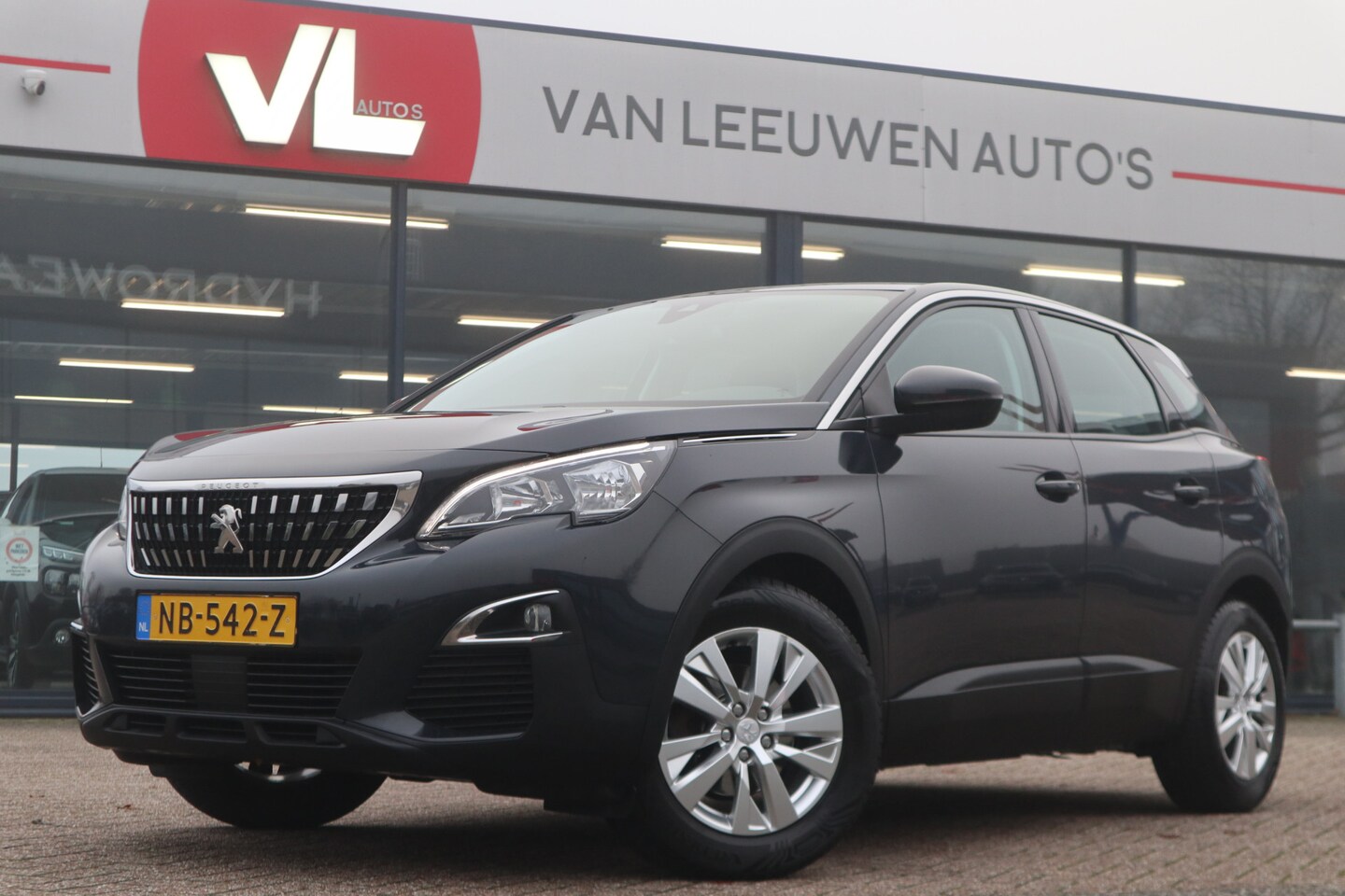 Peugeot 3008 - 1.2 PureTech Blue Lease Executive | Apple CarPlay | Riem V.V. | Cruise control | DAB+ - AutoWereld.nl