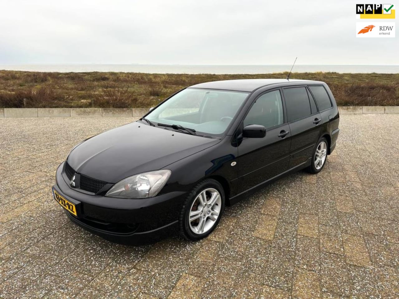 Mitsubishi Lancer Station Wagon - 2.0 Intense 2.0 Intense - AutoWereld.nl