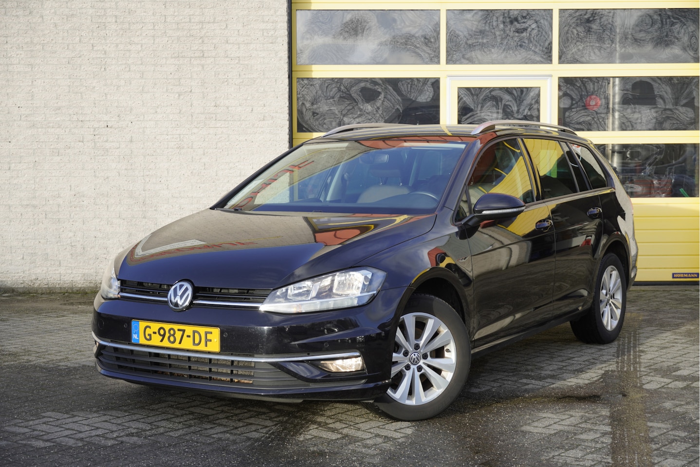 Volkswagen Golf Variant - 1.6 TDI Highline BJ2019 Lmv 16" | Led | Pdc | Navi | App-Connect | Virtual cockpit | Clima - AutoWereld.nl